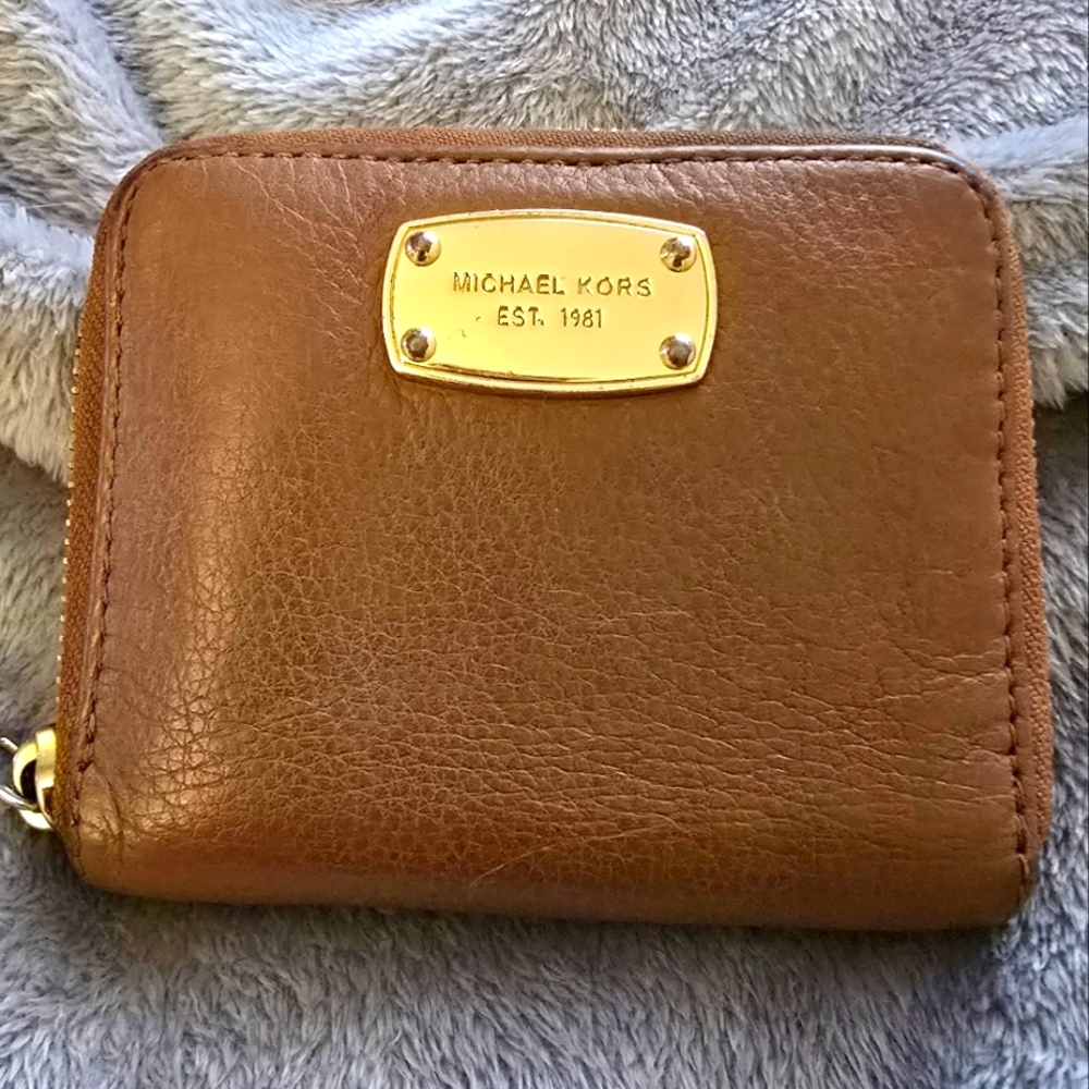 Vintage Michael Kors Brown Pebbled Leather Compact Wallet W Gold Accents